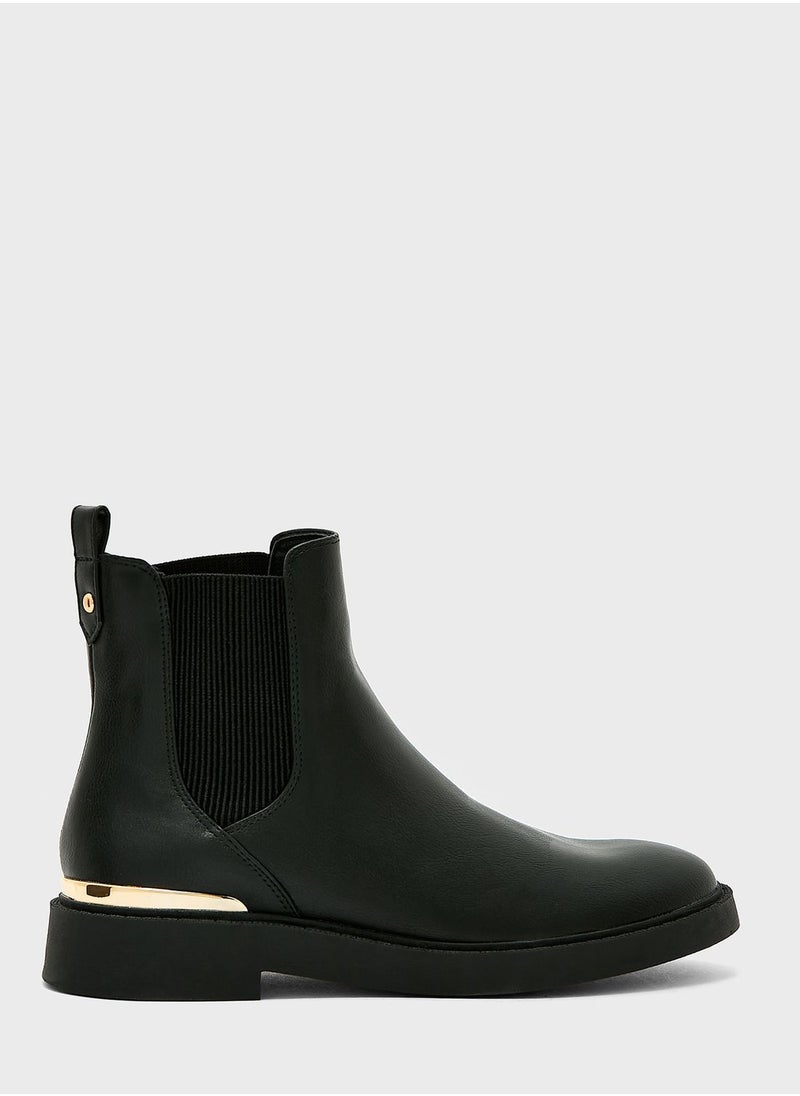 NEW LOOK - Chelesa Boots - Image 1