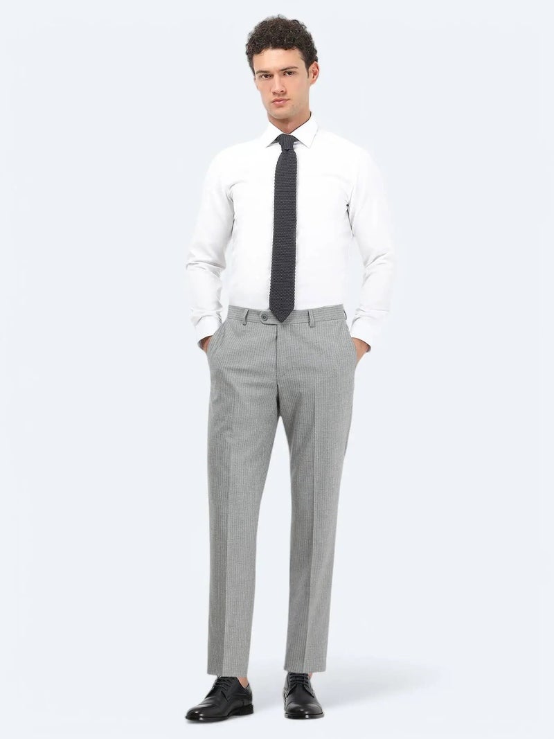 كيب قميص أبيض سادة بقصة ضيقة من مزيج القطن الكلاسيكي - Image 5