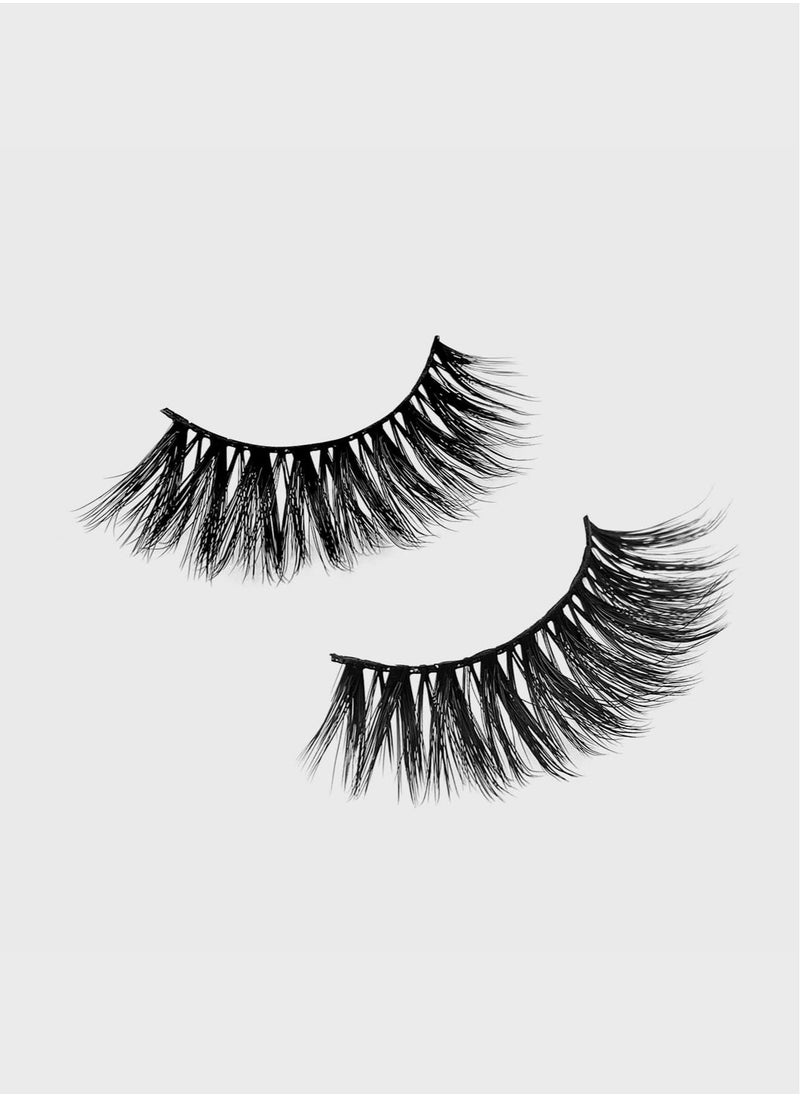 PINKY GOAT - FARAH Volumising Lashes - Image 1