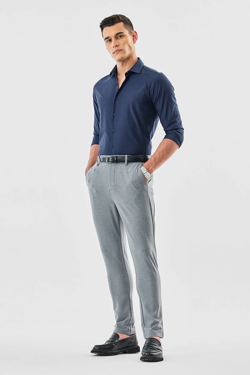 SNITCH بنطلون كاروهات بقصة ضيقة ومرونة