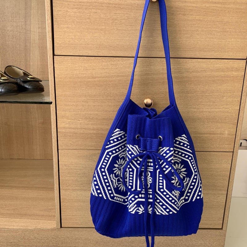 Hand-Woven Ethnic Style Drawstring Shoulder Bag Niche Design Casual Fashion Versatile Crossbody Bag For Women - Image 3