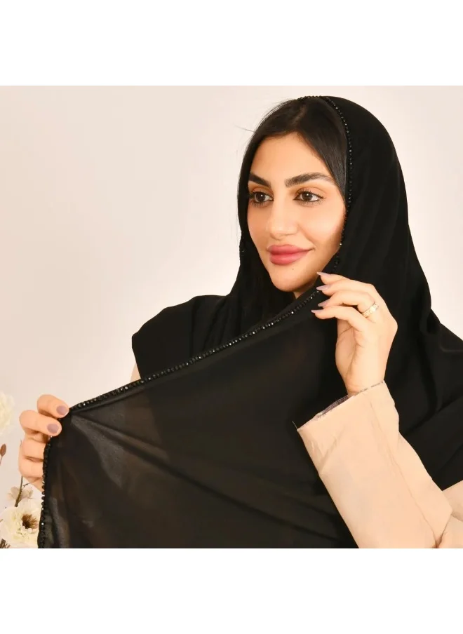 عبايات لمحة طرحه بااللون الاسود مزينة بشك اسود