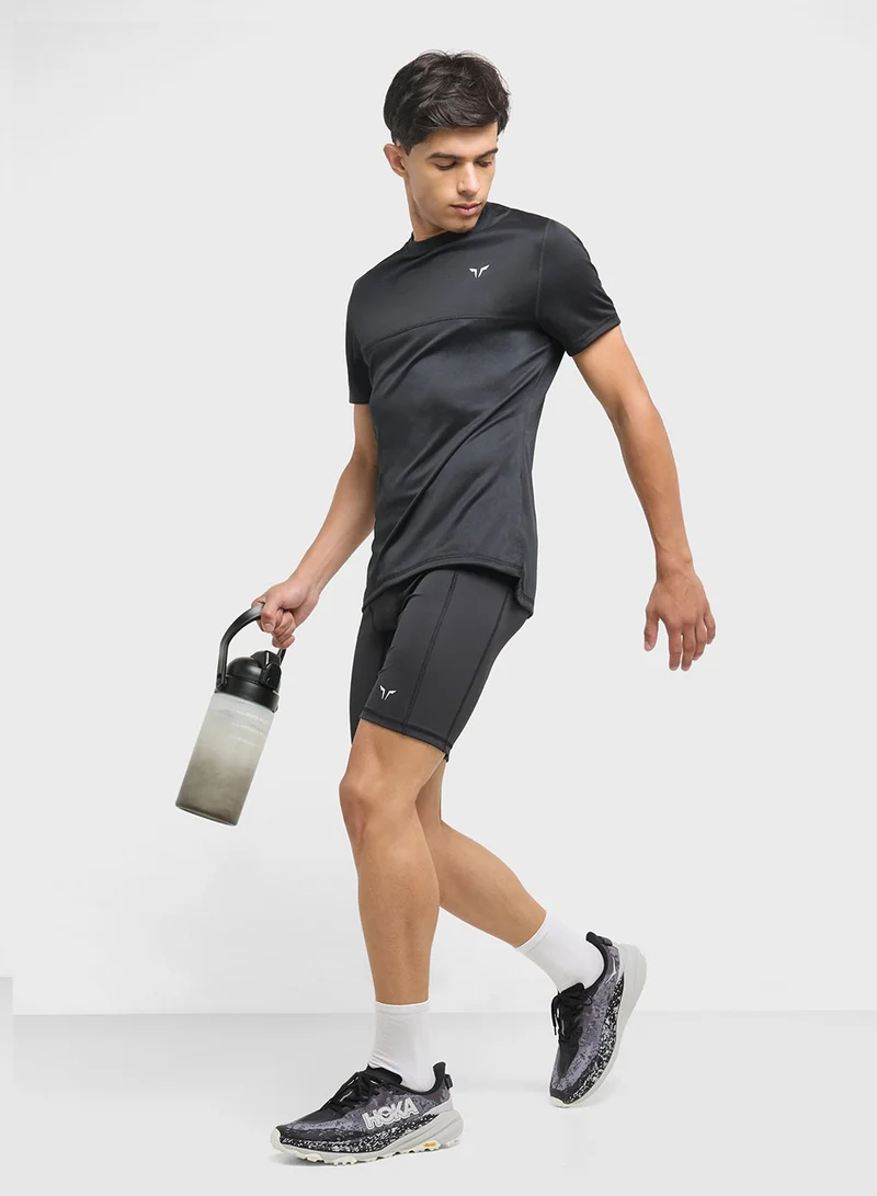 سكوات وولف تيشيرت متباين