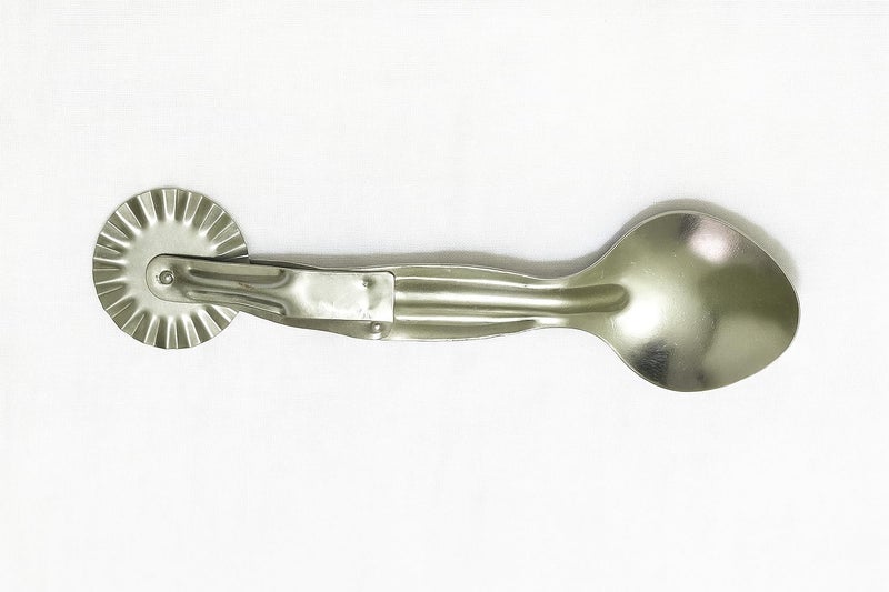 GS KITCHENWARE GS Steel Karanji Cutter Tool, Gujia/Shankarpali Cutter, 2 in 1 Steel Spoon with Cutter, Pack of 1. - Image 3