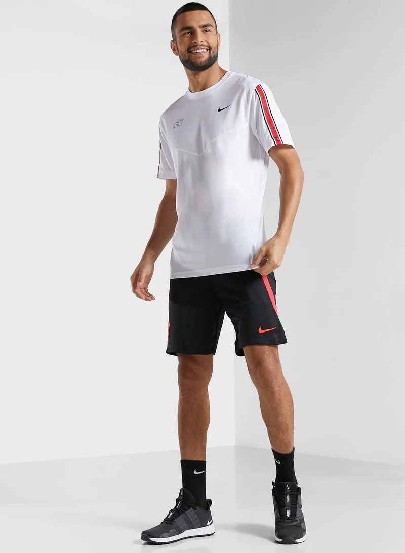 Nike Nsw Repeat Swoosh T-Shirt