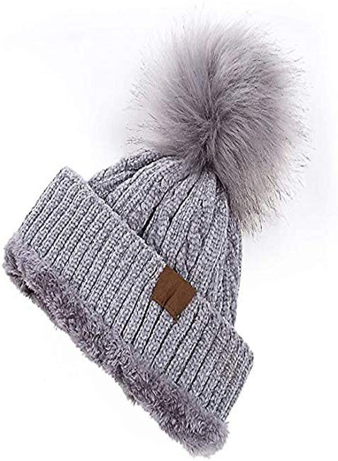 V3E قبعة شتوية للفتيات V3E، قبعة تزلج ناعمة محبوكة مبطنة بالفليس دافئة مع بوم بوم (رمادي) - Image 2