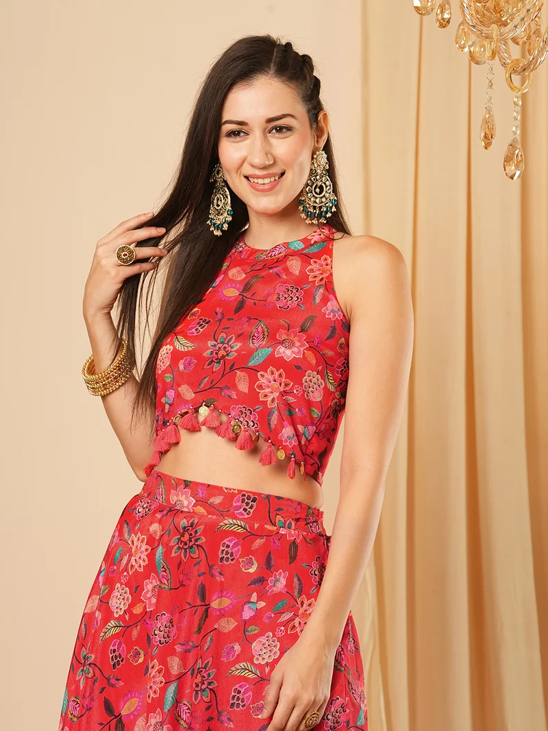 جلو باص Women Printed Top With Skirt Co-Ords