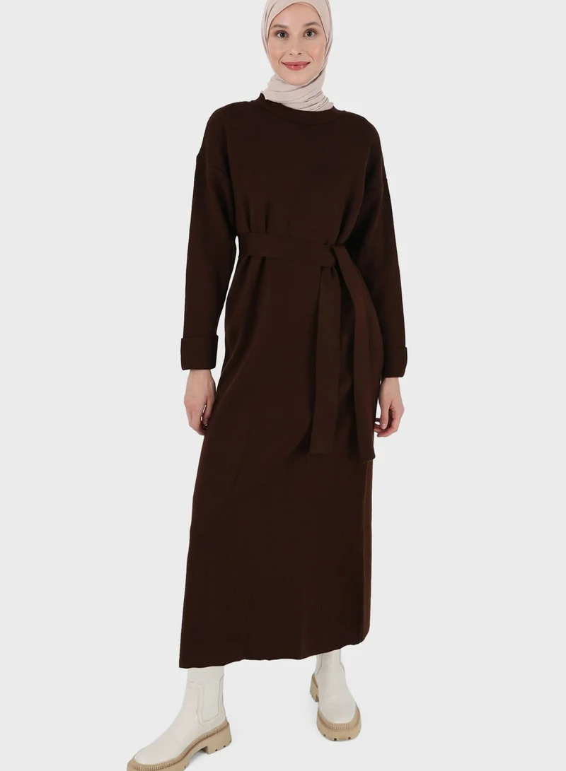 Refka by modanisa Belted Round Neck Dress