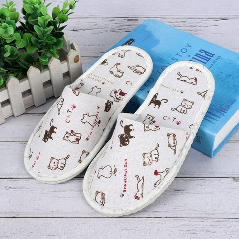 Excefore 10 Pairs Cute Disposable Slippers Cotton Cloth Closed Toe Spa Slippers for Women and Men, Breathable Non-Slip Slippers for Hotel, Guests, Travel (Cats） - Image 2