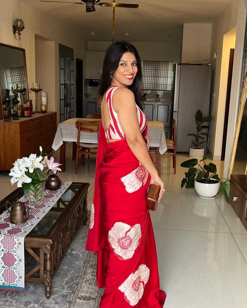 Sidhidata Women's Soft Satin Flower Printed Saree with Unstitched Blouse Piece in Pradhya Red - Image 4