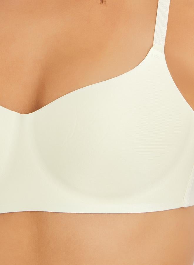 Styli Styli Pack of 3 - Padded Non-Wired Bonded T-Shirt Bra  - Image 4