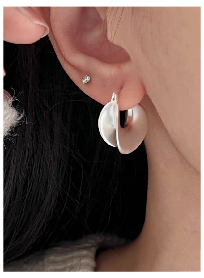 NeeMee New Vintage Matte Finish Double Layer Geometric U-Shaped Earrings - Image 5