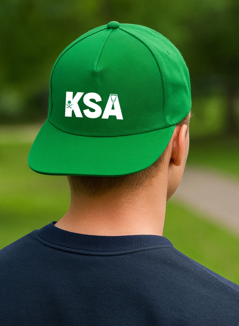 لوحة كاب مصنوع من القطن بتصميم لمناسبة اليوم الوطني السعودي وللتعبير عن حب الوطن في كل وقت - Image 2