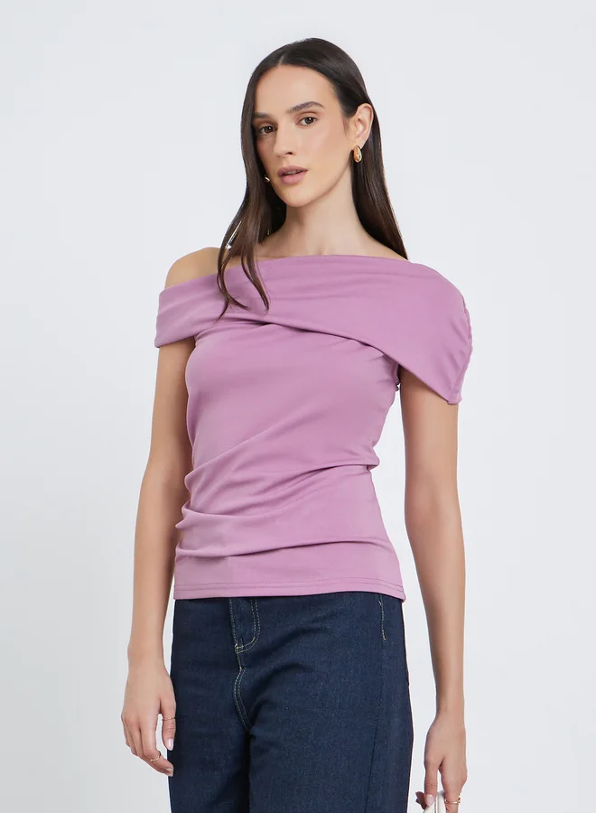 ستايلي بلوزة سادة بأكتاف مكشوفة