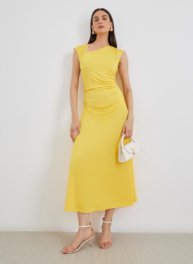 تايك تو فستان ميدي بدون أكمام مع حافة غير متماثلة - Image 2