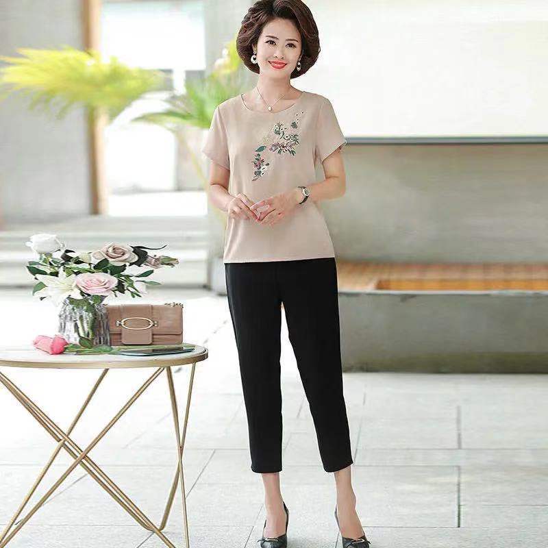 Middle-Aged Mother Summer Suit Two-Piece Set Style Foreign Style Age-Reducing Middle-Aged And Elderly Short-Sleeved T-Shirt For Women 40 And 50 - Image 3
