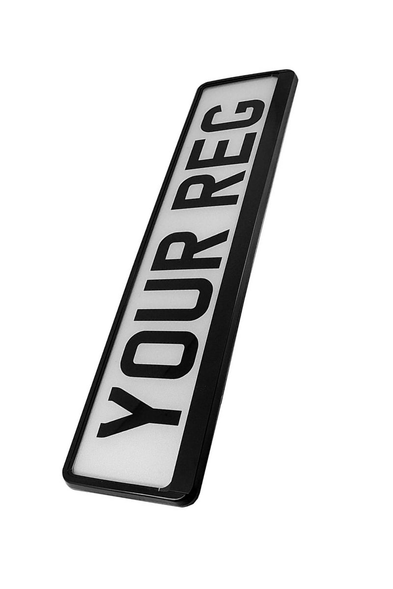 إيتافا إطار حامل لوحة أرقام السيارة لإمارة أبوظبي - طقم قطعتين باللون الأسود الطويل (53 سم أمامي و13 سم خلفي)، مقاوم للصدأ، تثبيت بالبراغي، مخصص لسيارات أبوظبي - Image 3