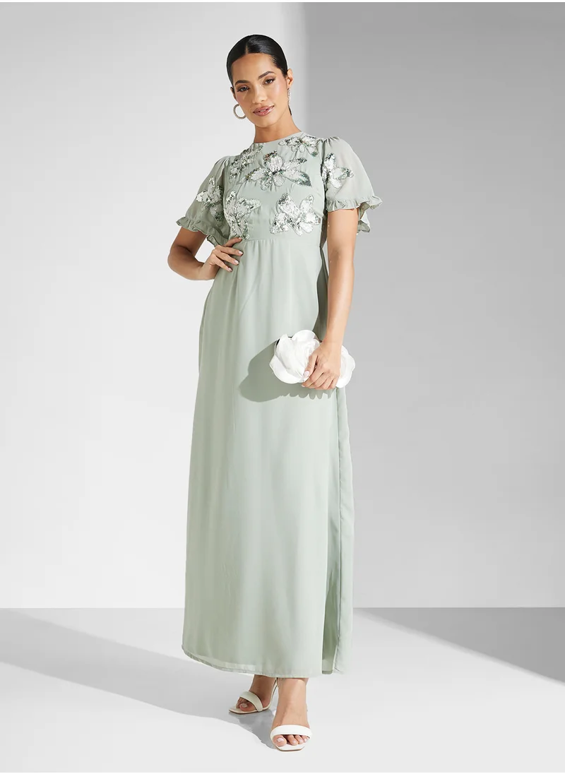 مايا Floral Embellished Angel Sleeve Maxi Dress