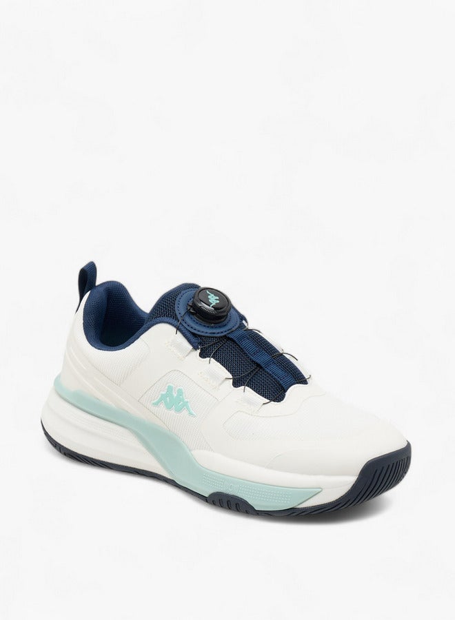 حذاء رياضي نسائي بإبزيم دوار وتفاصيل شعار