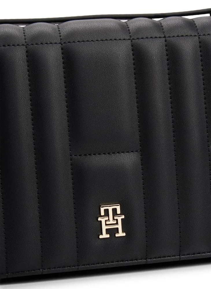 TOMMY HILFIGER Logo Detailed Feminine Crossbody