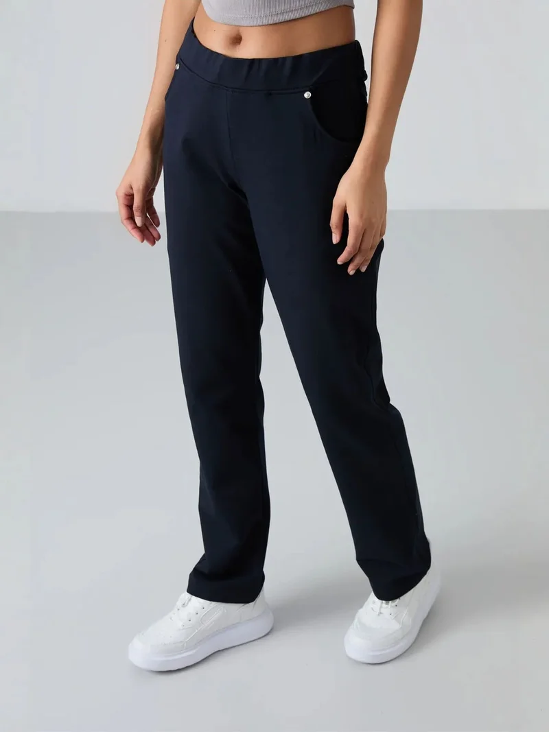 تومي لايف TOMMY Women’s Relaxed Straight-Leg Sweatpants