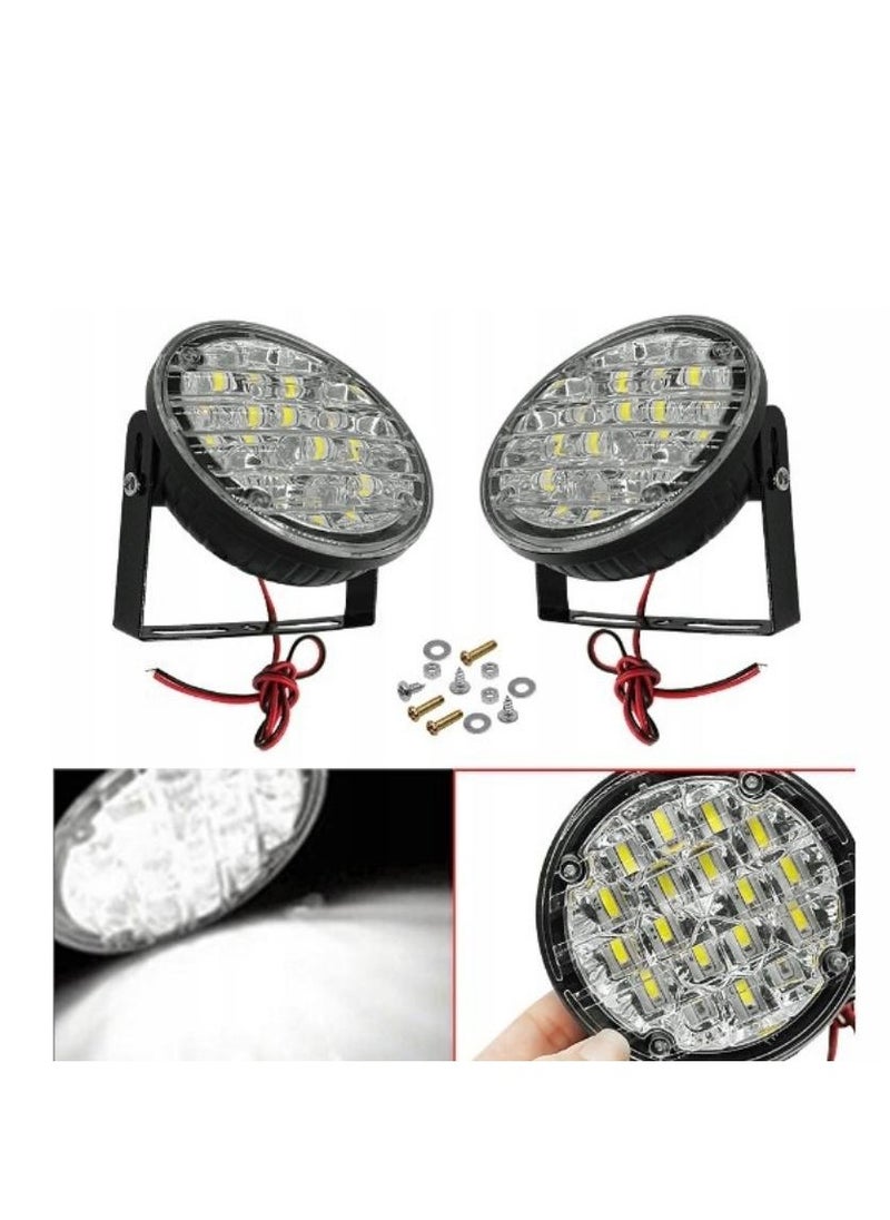 A set of 2 pieces of a round fog lamp for the car, strong lighting, 18 LED