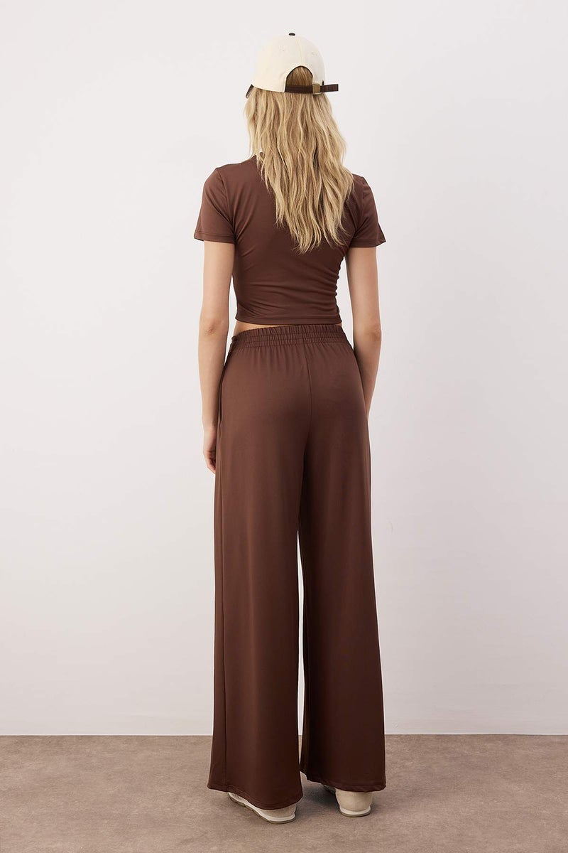 trendyol Brown Pleated Diver/Scuba Fabric Sports Knitted Sweatpants Thmaw26Ea00006 - Image 4
