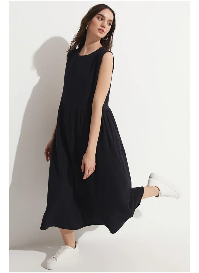 جون June Sleeveless Crew Neck Cotton Dress Black