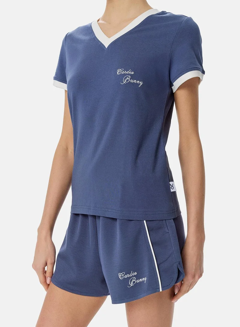 كارديو باني Cardio Bunny V-neck  T-Shirt