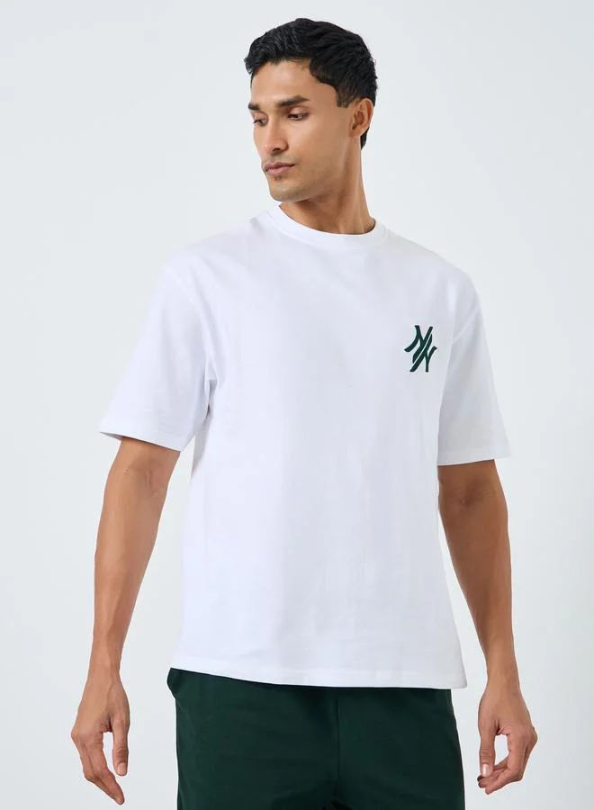 Styli Men Minimal Print Oversized T-Shirt and Shorts Co-Ords