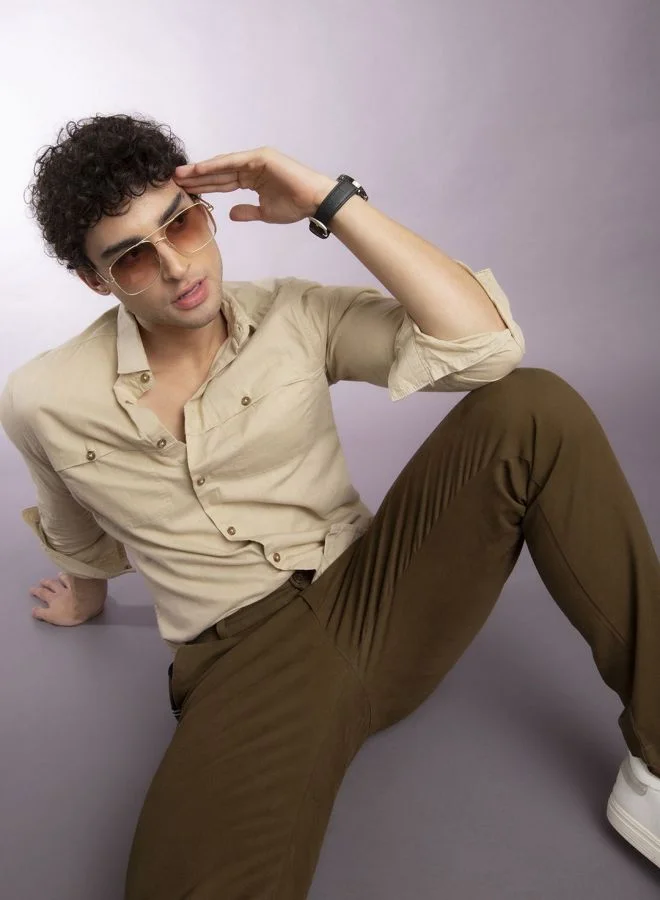 The Indian Garage Co Men Slim Fit Solid Full Sleeves Cutaway Collar Casual Shirt