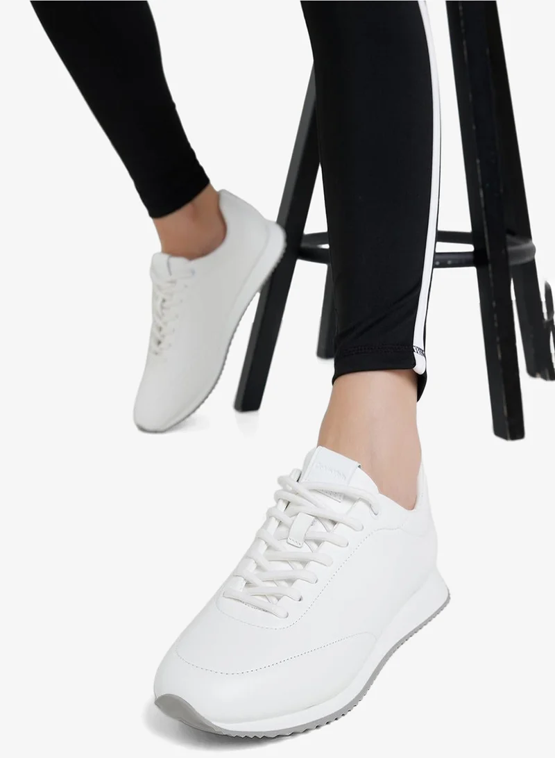 CALVIN KLEIN LACE UP LEATHER RUNNER TRAINERS