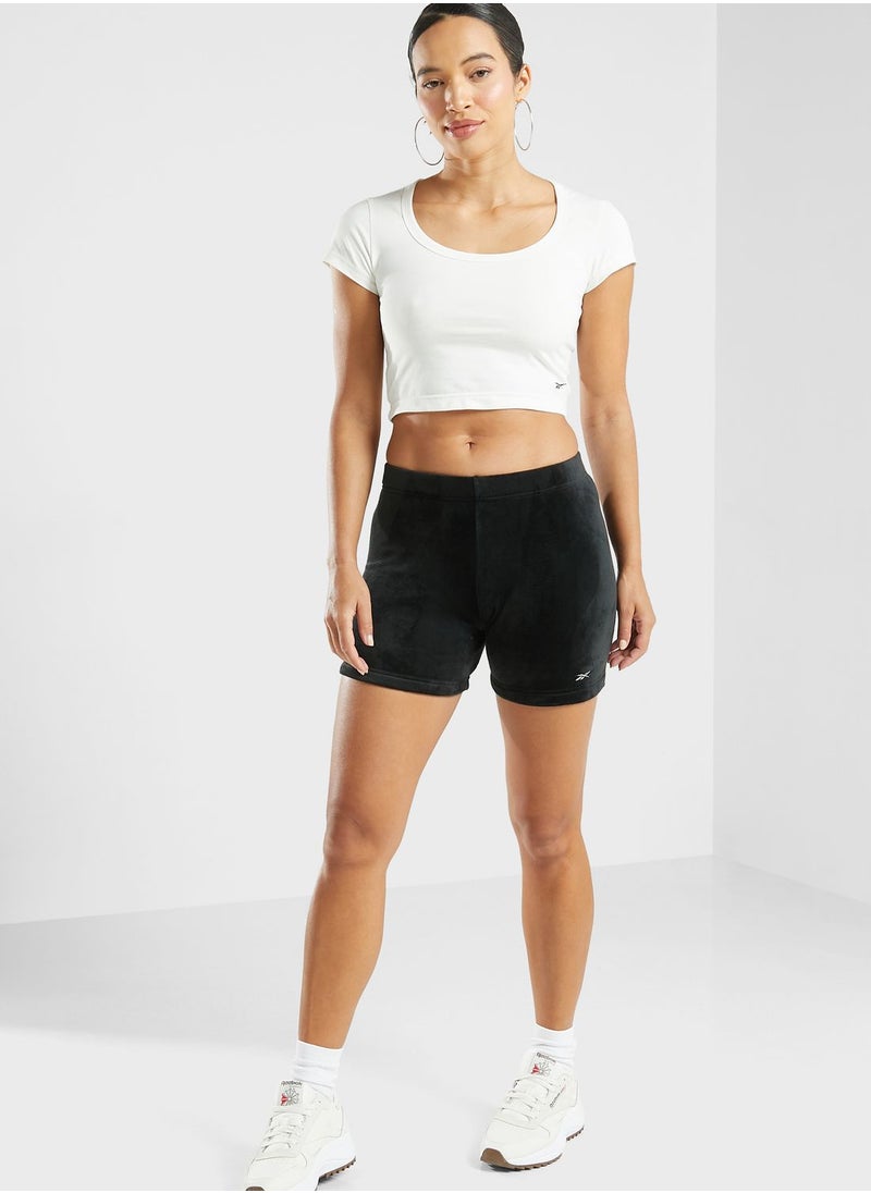 Reebok - Classics Wide Plush Shorts - Image 1