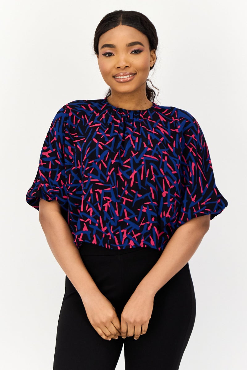 ONLY بلوزة نسائية بأكمام قصيرة وياقة دائرية، مطبوعة بألوان متعددة - Image 1