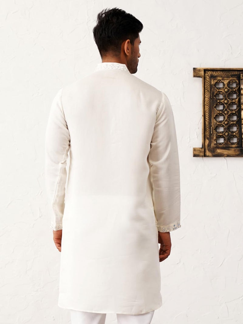 Jompers Men's Silk Blend Geometric Regular Kurta - Image 2