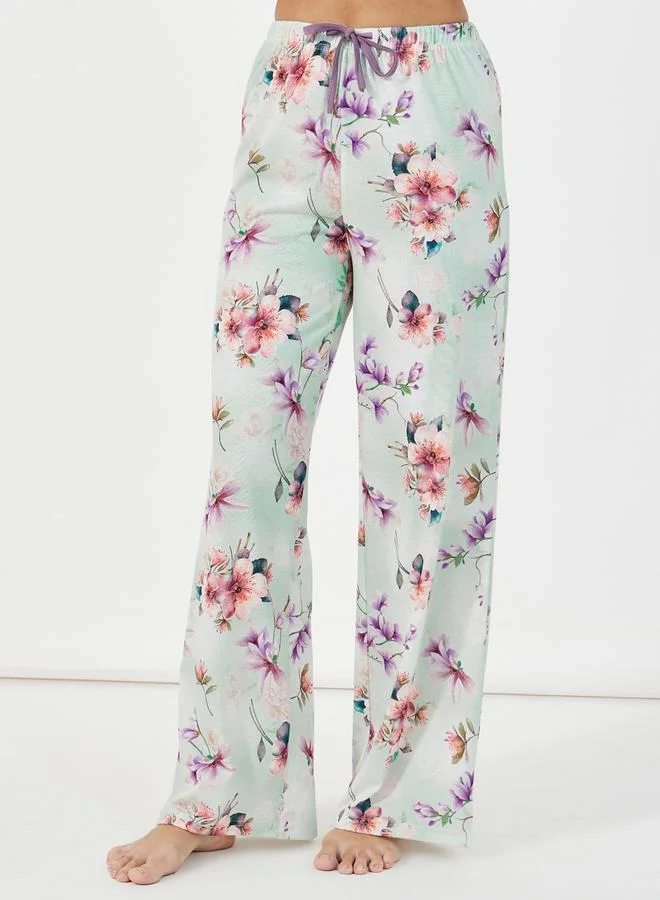 Styli Slogan Print Ruffled Cuff Sleeves T-Shirt & Floral Pyjama Set