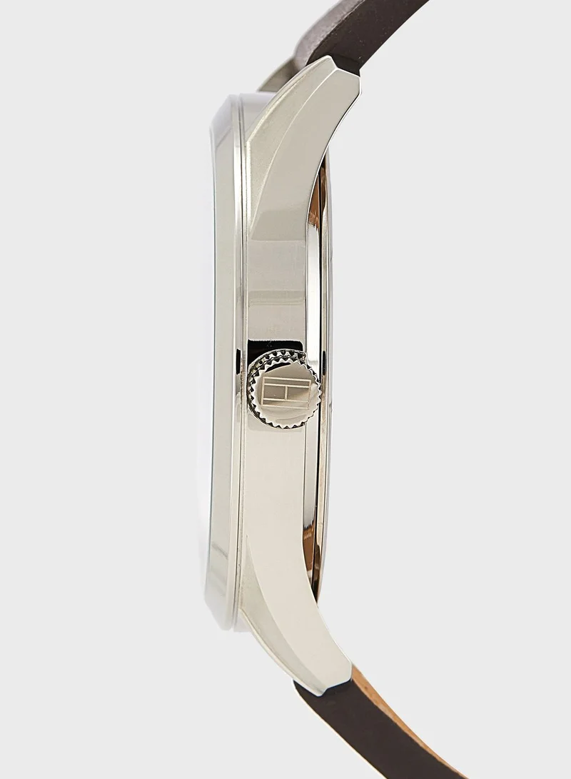 TOMMY HILFIGER Leather Strap Analog Watch