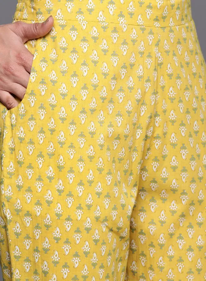 لباس All-Over Print Gotta Patti Kurta and Mid Rise Trousers with Dupatta Set by Styli