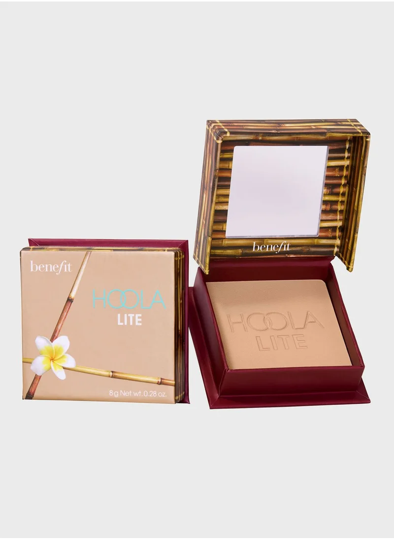 Benefit Cosmetics Hoola Lite Bronzer