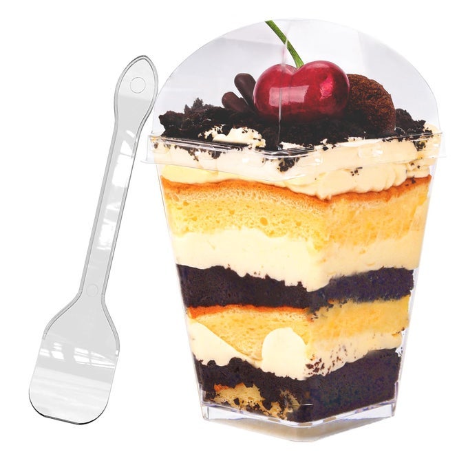 5OZ SQUARE CLEAR PLASTIC DESSERT CUPS WITH LIDS AND SPOONSMINI PARFAIT CUPS FOR YOGURT JELLO MOUSSEAND SNACKSVASOS PARA POSTRES CON TAPA 50 PACK