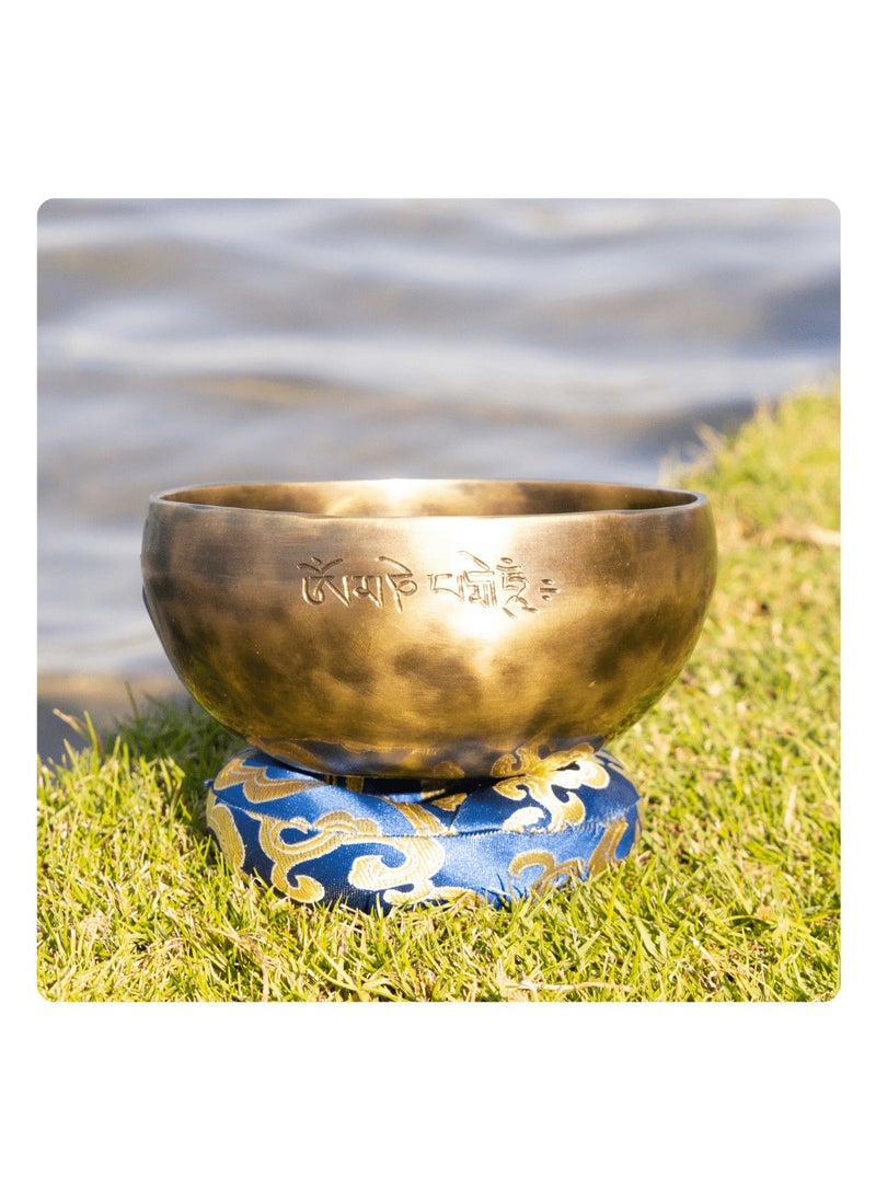 Alpine Crystals UAE - Full Moon Singing Bowl 858 grams - Handcrafted from Nepal for Meditation, Yoga & Healing - Image 1