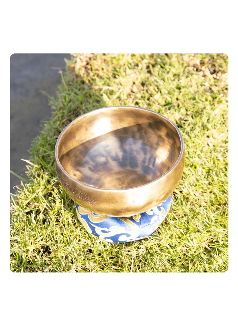 Alpine Crystals UAE - Full Moon Singing Bowl 858 grams - Handcrafted from Nepal for Meditation, Yoga & Healing - Image 1
