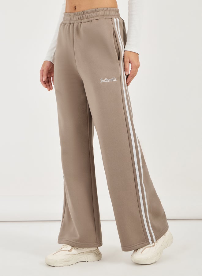 Styli Styli Contrast Stripe Detail Front Zip Jacket and Embroidered Detail Pants Co-Ords  - Image 5