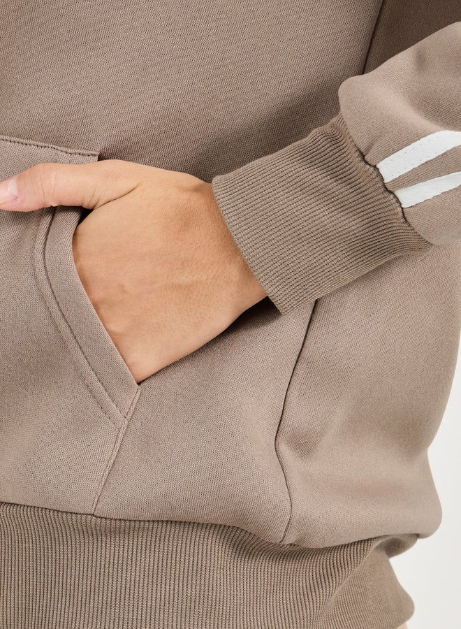 Styli Styli Contrast Stripe Detail Front Zip Jacket and Embroidered Detail Pants Co-Ords  - Image 4