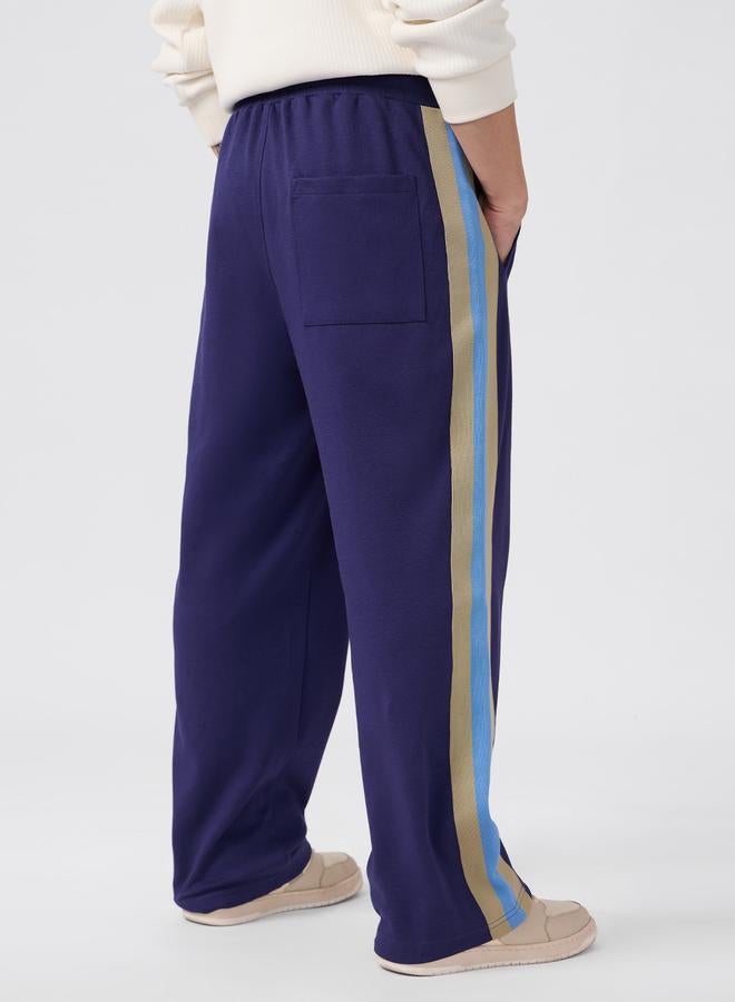 ذا سوليد ستور جوغر كوري بتفاصيل جانبية مخططة - Image 5