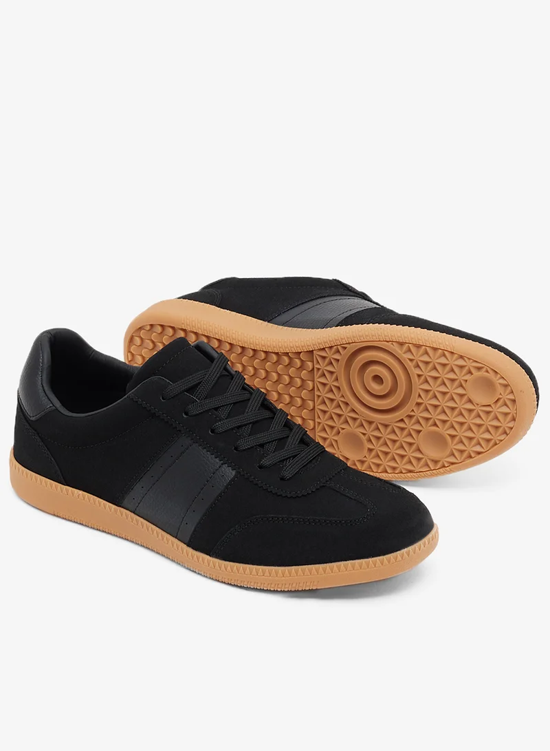 Seventy Five Casual Retro Sneakers
