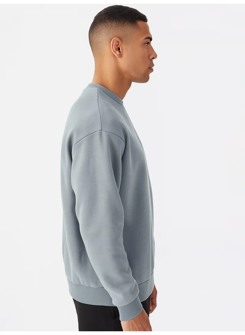 Maniac Maniac Mens Solid Round Neck Long Sleeve Ligth Grey Cotton Fleece Sweatshirt