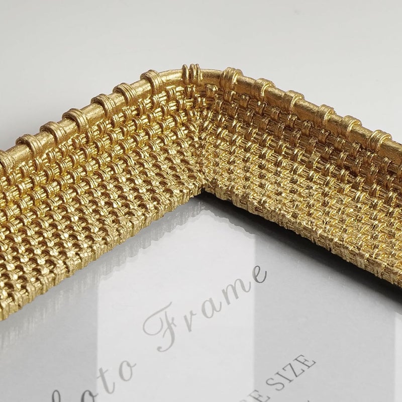 Cuspin إطار صور قديم الطراز مقاس 8x10، مزين بلمسات ذهبية، مصنوع يدويًا من الراتنج، بواجهة زجاجية، مناسب للعرض على المكتب أو لتزيين المنزل. - Image 4