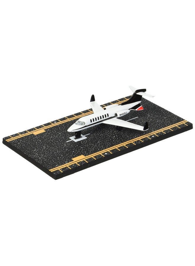 Hot Wings Planes Private Jet with Connectible Runway in Aviation Museums Nationwide - Image 1