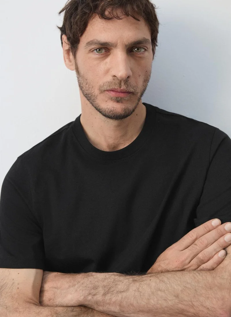 Mango Man 99-NEGRO Slim Fit T-Shirt 180Gsm for Men | Best Price UAE